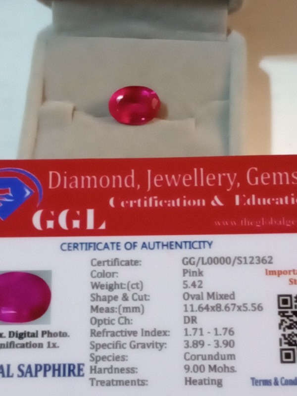 NATURAL EARTHMINED GGL CERTIFIED GEM TESTED HEATED OVAL PINK SAPPHIRE 5.42 CTS.