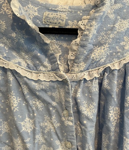 LANZ OF SALZBURG Damen Flanell Nachthemd babyblau Schneeflocke Spitzenbesatz Größe M - Bild 3 von 4