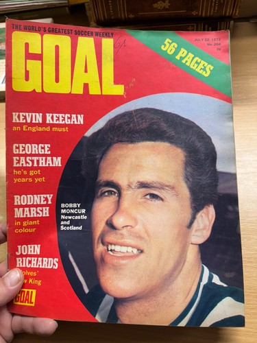 GOAL MAGAZINE #204 22 JULY 1972 UK FOOTBALL MAGAZINE - RODNEY MARSH POSTER (LL)