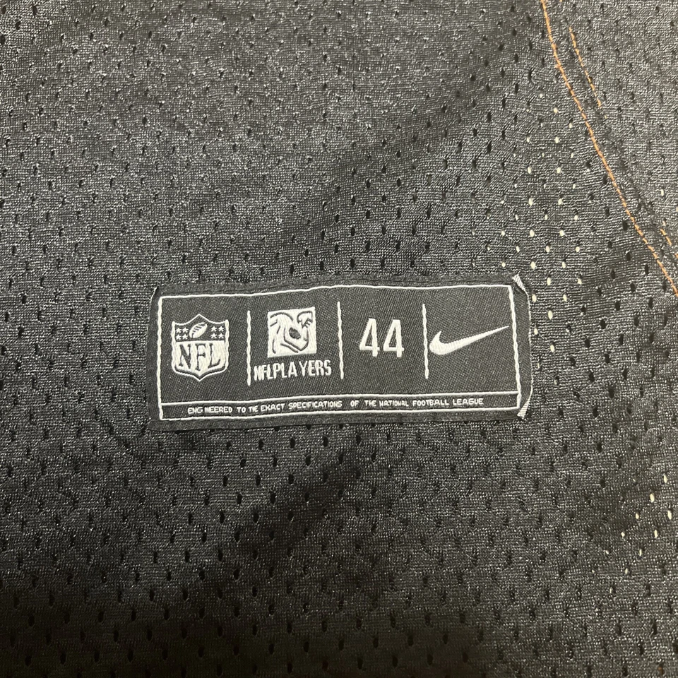 Camiseta bordada preta personalizada NFL Von Miller Denver Bronco - Imagem 4 de 4