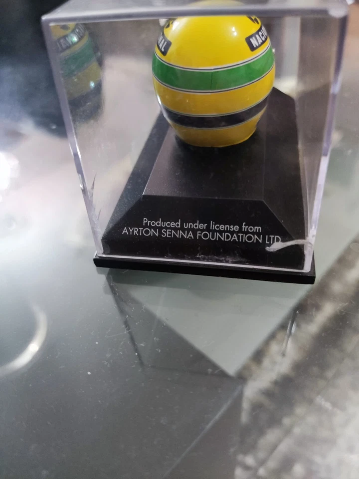 Casco Ayrton Senna 1994 Minichamps scala 1:8 Cod.540389402. - Immagine 3 di 4