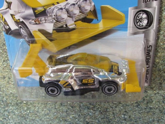 Hot Wheels 2018 #145/365 RISING HEAT yellow super chromes New casting 2018 - Image 2 of 2