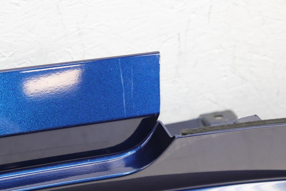 2017-2022 Infiniti Q60 Right Rocker Panel Molding 768525CA0H OEM MY7 - Image 2 of 4