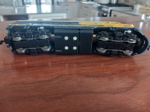 Athearn HO Scale F-7A Powered Diesel Road Santa Fe #286 Locomotive 3103 - Photo 8/12