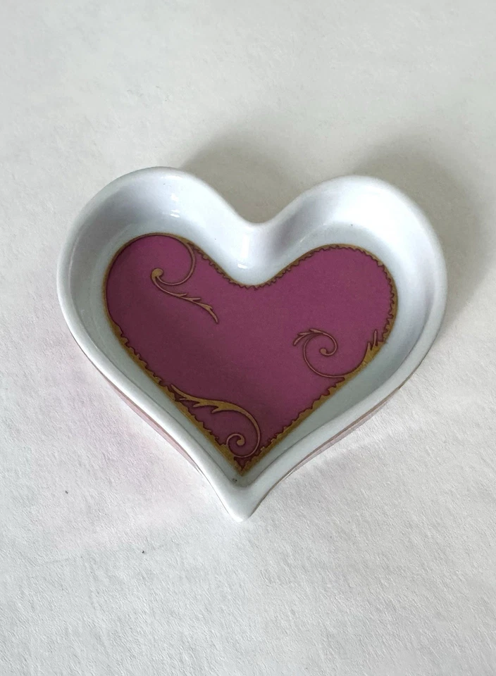 Christian Lacroix Follement mini heart shaped trinket tray pink ceramic 2000s - Image 2 of 4