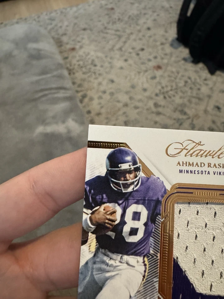 Parche automático 2023 Flawless Ahmad Rashad 1/6 Vikings dos colores Foto 4 de 4