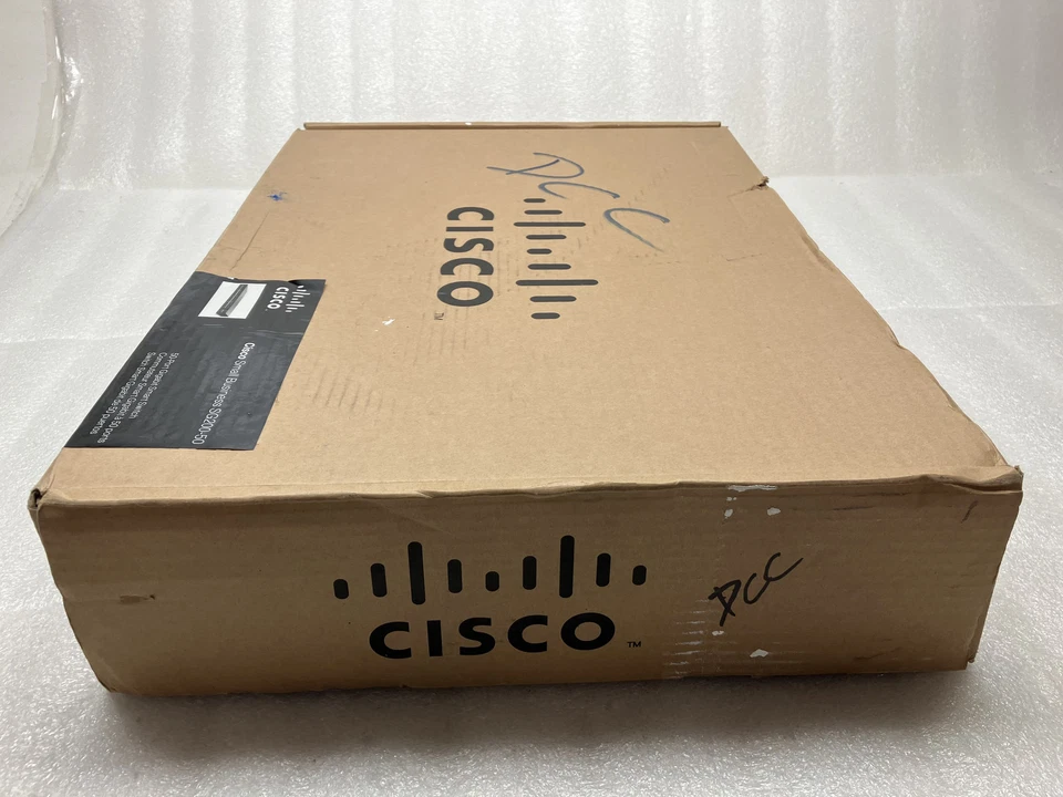 Cisco Small Business 200 Series SLM2048T-NA Smart SG200-50 Gigabit Switch - Image 3 of 4