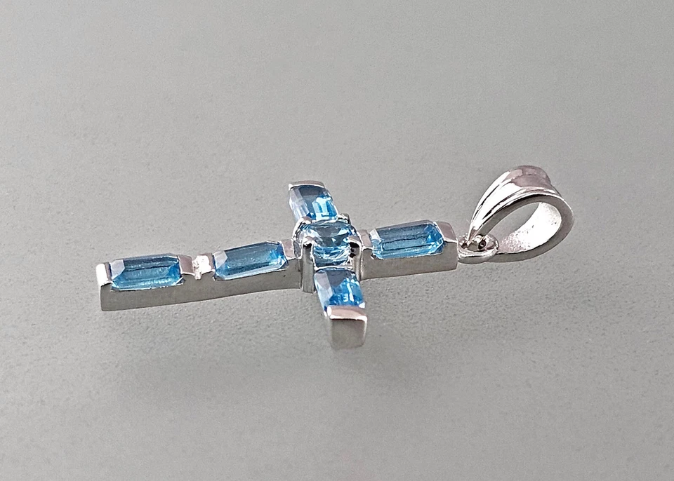 9923434 Ciondolo A Croce In Blu Topazio Argento 925 2 X 3,5 Cm - Immagine 2 di 3