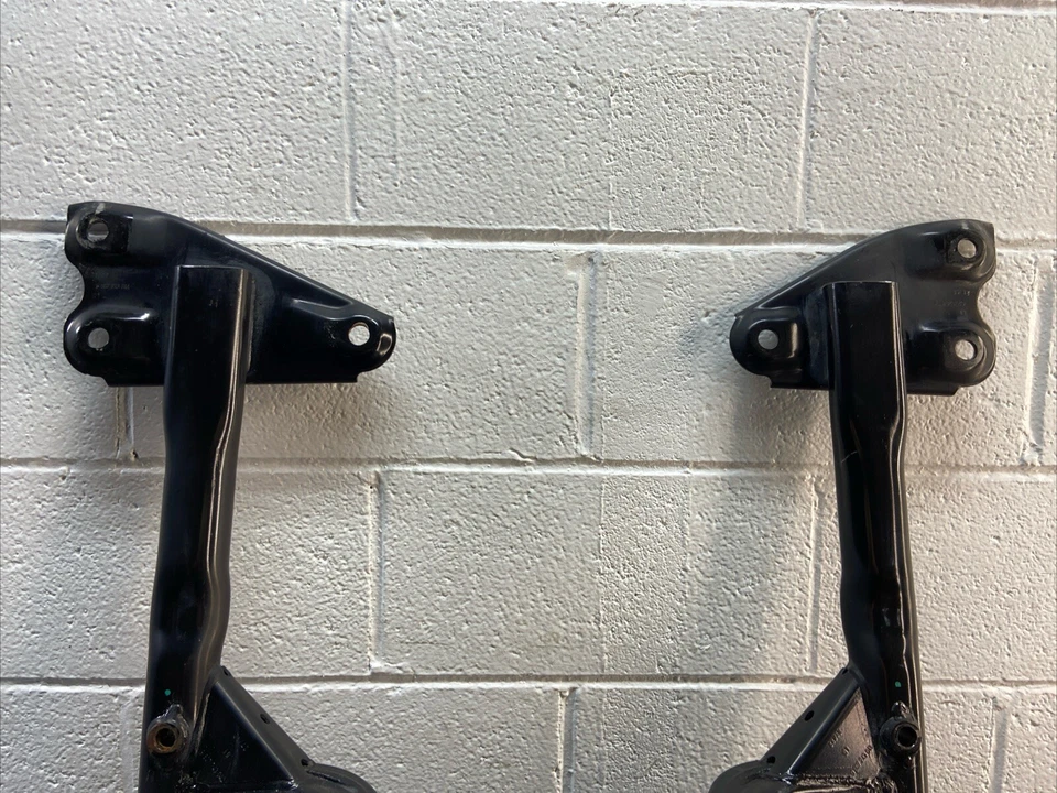 Оригинальный поперечный элемент переднего подрамника Mini Countryman Cooper S 2010-2016 годов выпуска *примечание* - Изображение 3 из 4