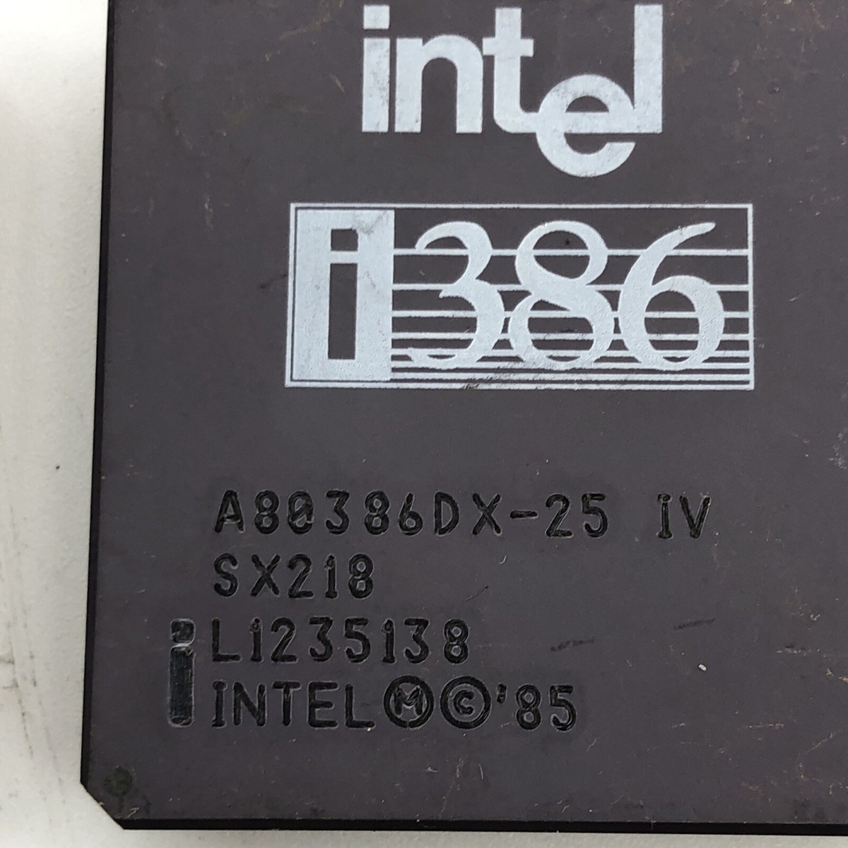 N33。1398個Harris N80C28612 CPU インテル 新品未使用 Intel 386DX-25Mhz Gold Ceramic PGA Processor Chip i386 80386
