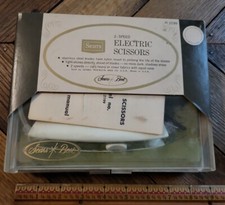 Electric Scissors - Cuts Heavy Or Sheer Fabrics 2 Speeds Sears Tested Works Good