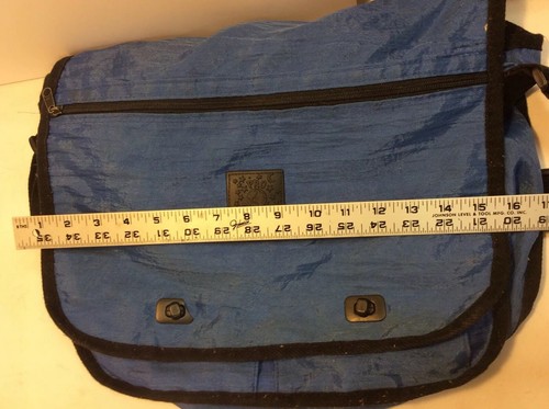 Vintage Pro Spirit Blue Messenger Bag Worn 16" x 12" x 4" - Picture 10 of 10