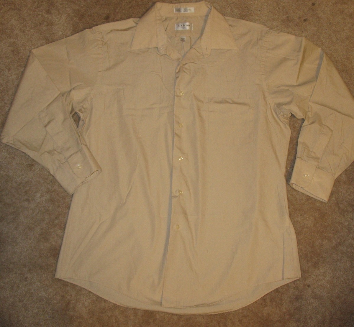 VAN HEUSEN Men's 17 (32/33) FITTED DRESS SHIRT (beige button-up; poplin)  perfect