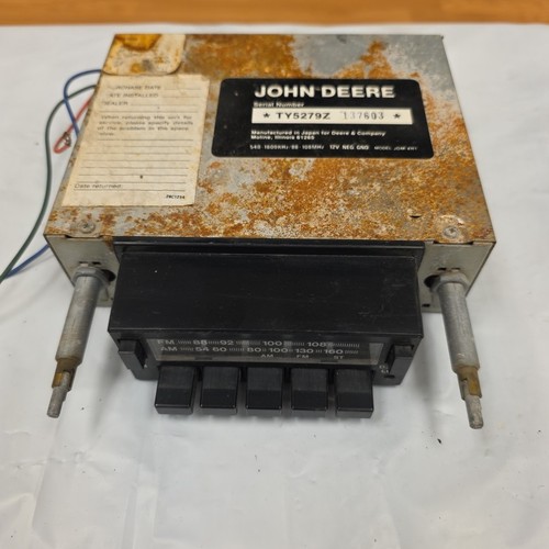 Rare 1980s John Deere JDM-XR1 Vintage 12v Automotive Pushbutton AM/FM Radio 