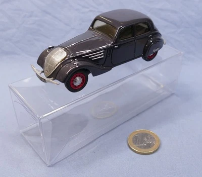Miniroute 1/43 réf 54 : Peugeot 402 B Légère (Gris souris) - Photo 1/4