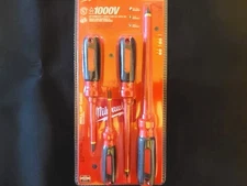Milwaukee 48-22-2204 4 PC 1000V Insulated Screwdriver Set w/Roll Pouch