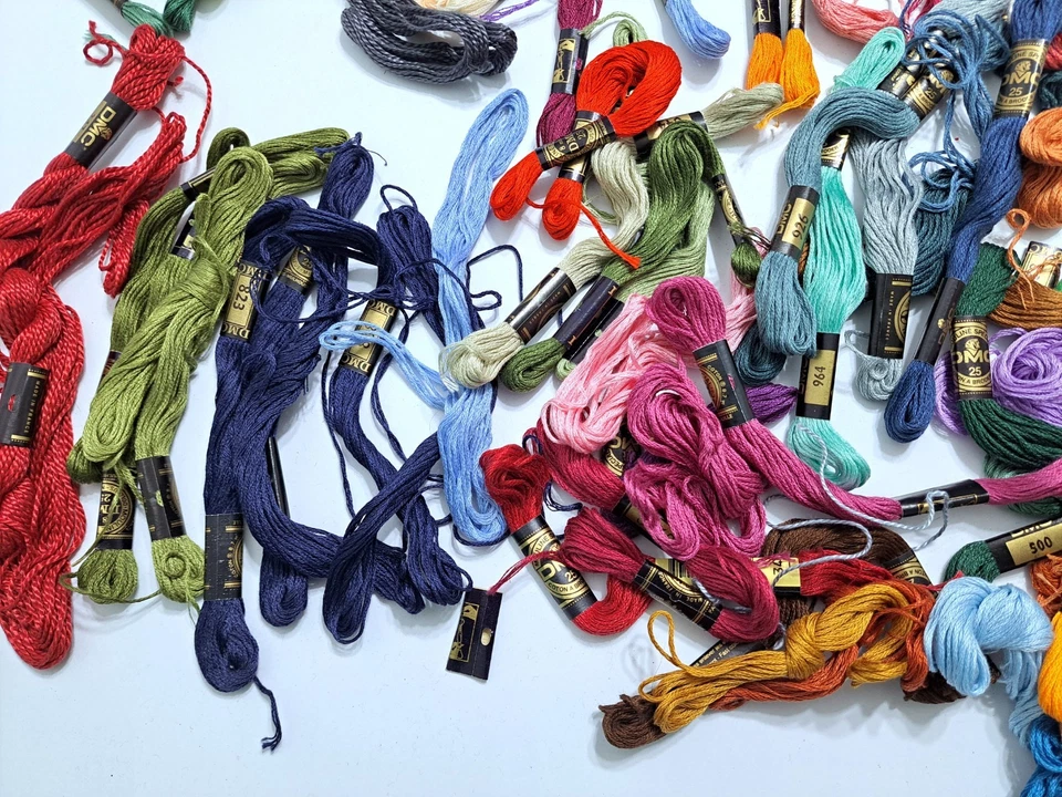 Lot Of 100 DMC Embroidery Thread Floss Assorted Colors - Image 3 of 4