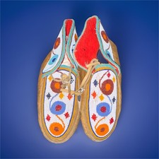 Native American Handmade Beaded Moccasins with Colorful Patterns size 6
