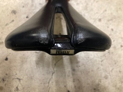 Selle De Vélo De Route Selle Italia Mythos - Cuir Noir, Rails Vanadium, Occasion Bon état