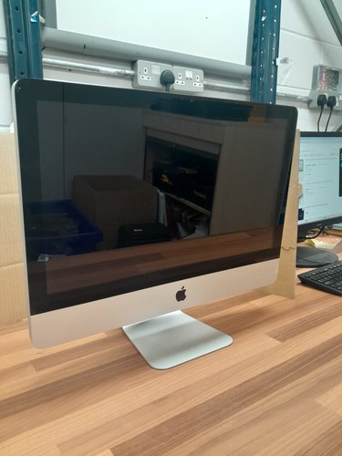 Apple iMac 21.5" Intel Core i3 540@3.00GHz,8GB DDR3,500GB HDD- READ DESCRIPTION - Afbeelding 1 van 4