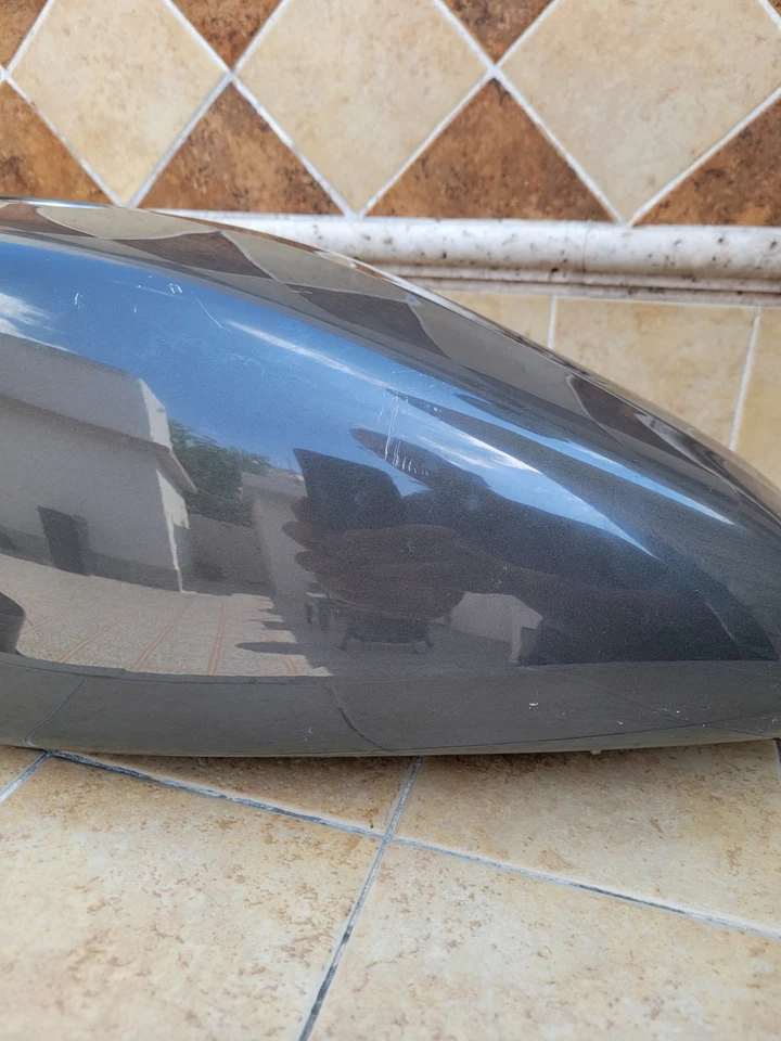 Harley Davidson Sportster Iron 883 48 2019 tanque de gasolina 2,2 galones Foto 2 de 4