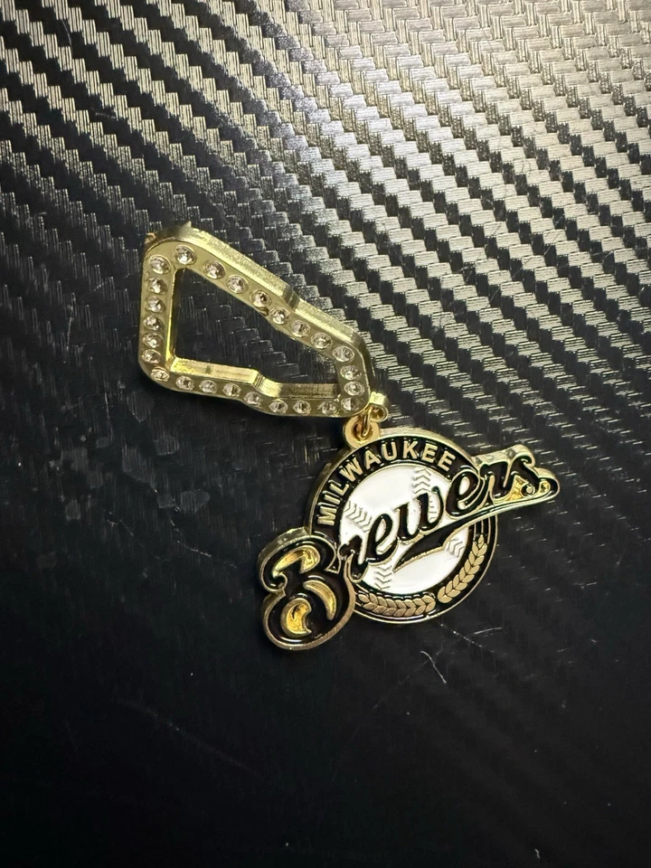 NEW ERA MILWAUKEE BREWERS HAT PIN - Image 2 of 3