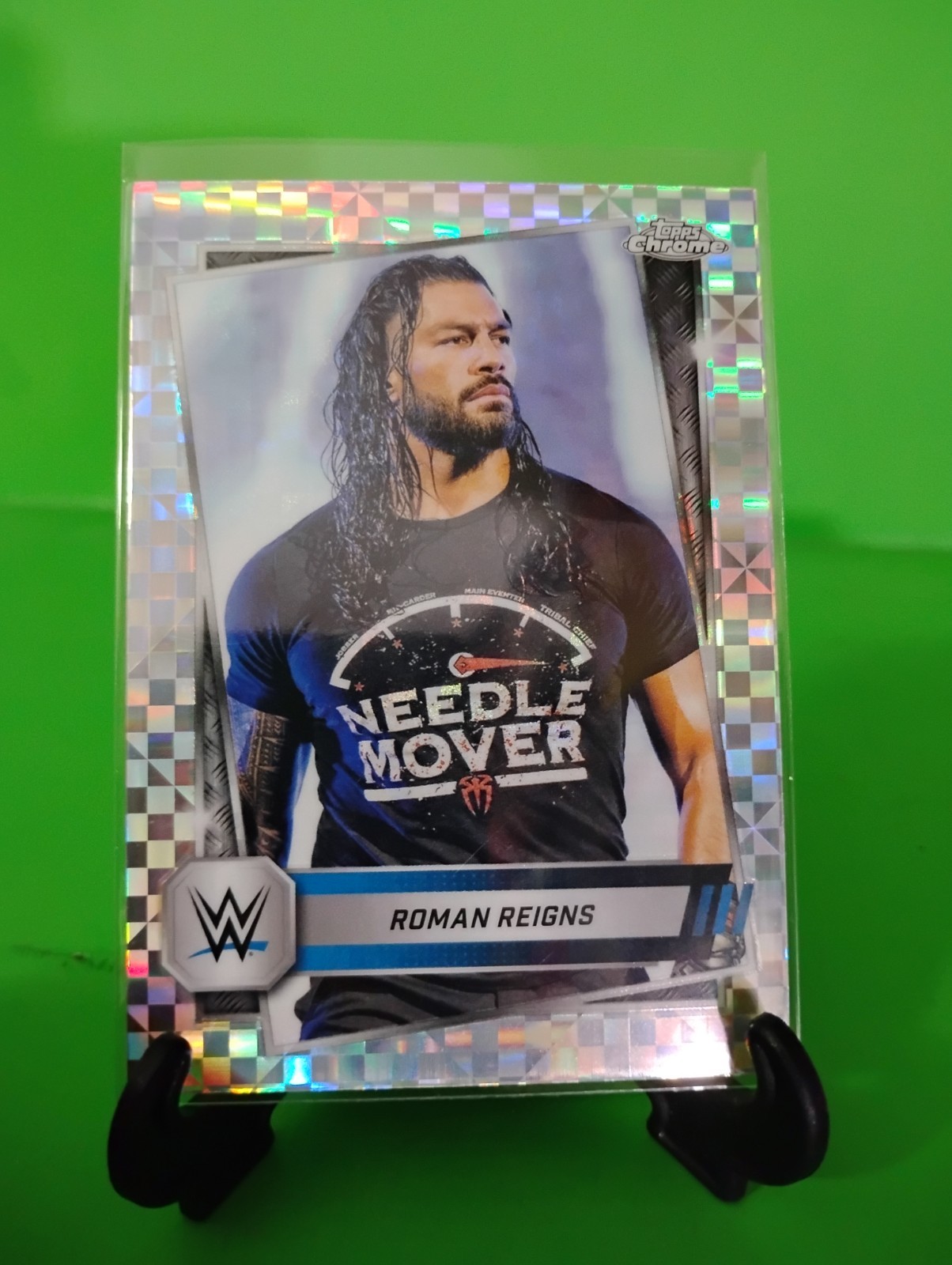 I7 2025 Topps Chrome WWE - Roman Reigns #3 X-Fractor