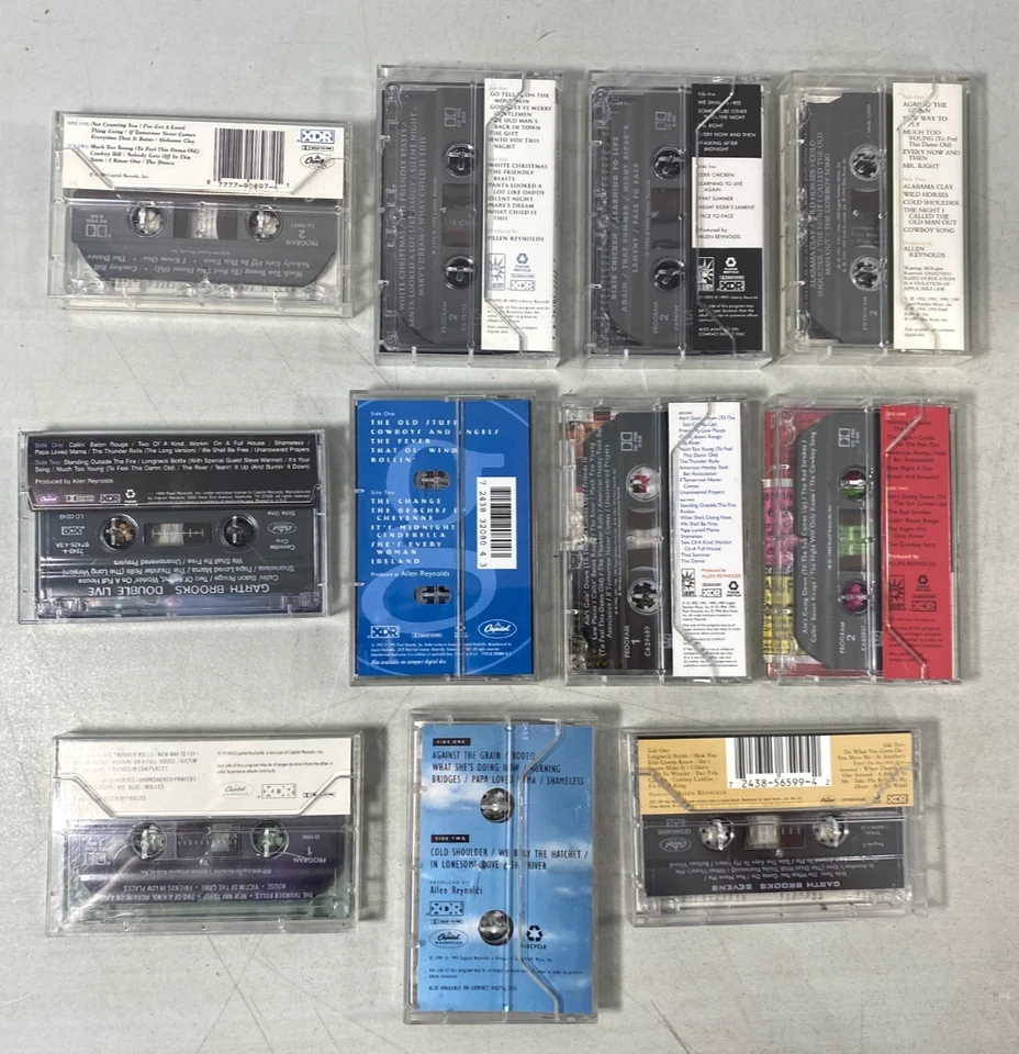 Lot of 11 Garth Brooks Cassette Tapes - The Chase, The Hits, No Fences, Sevens Foto 2 de 4