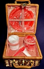 Wicker Children’s Picnic Basket for 2 Set Vintage  Never Used