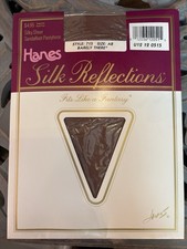 HANES SILK REFLECTIONS Silky Sheer Sandalfoot Pantyhose 715 Sz AB Barely There