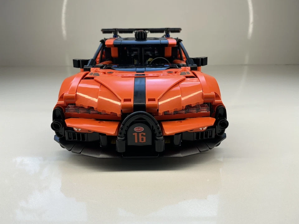 LEGO Technic 42222 Bugatti Chiron Pur Sport Hypercar, photo 3 of 5