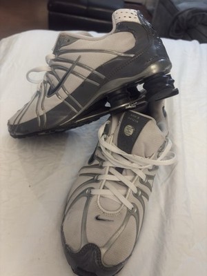 Nike Shox NSW Boys Size 7Y White Athletic Running Shoes Sneakers 317929-106