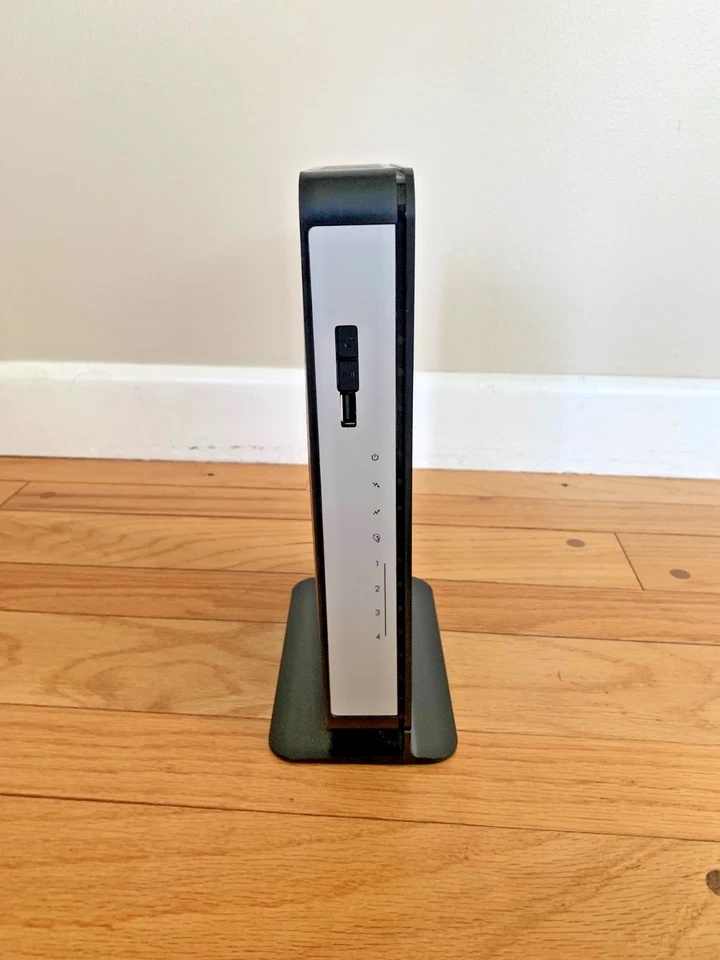 Netgear N450 Wi-Fi Cable Modem Router - to 340 mbps, 802.11 n - Complete, Manual - Image 3 of 4