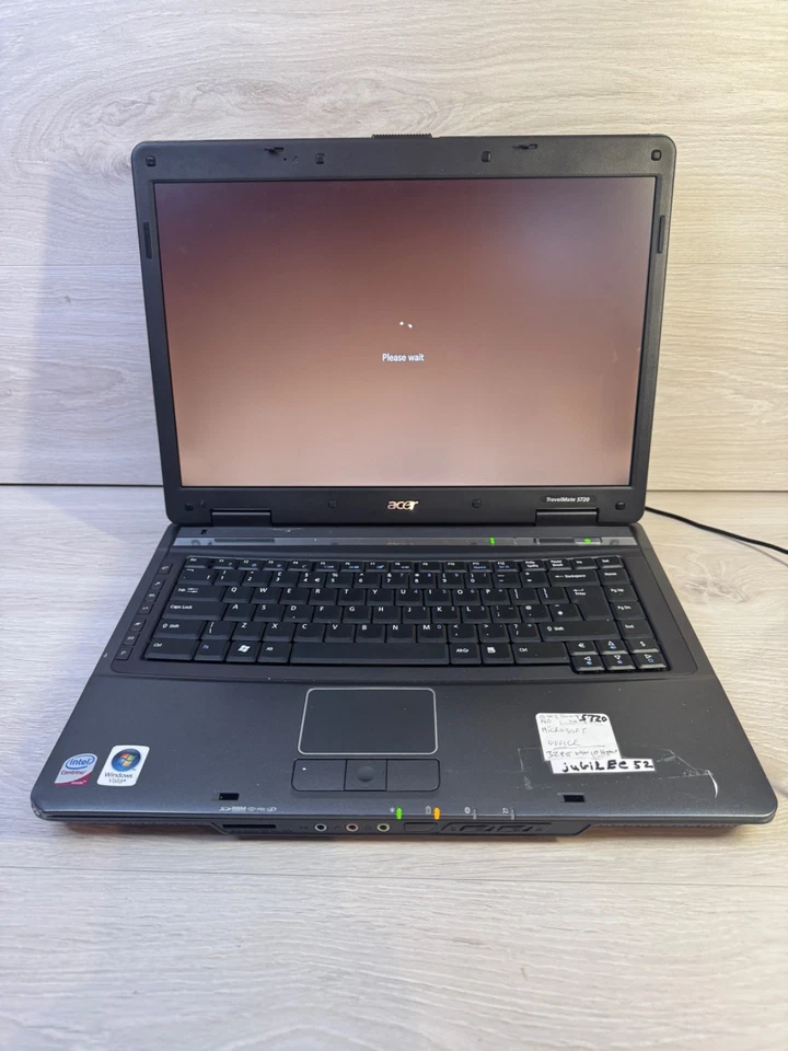 ACER TRAVELMATE 5720 15.4" LAPTOP LINUX UBUNTU CORE2 DUO 3GB RAM 68.7GB STORAGE - Image 2 of 4