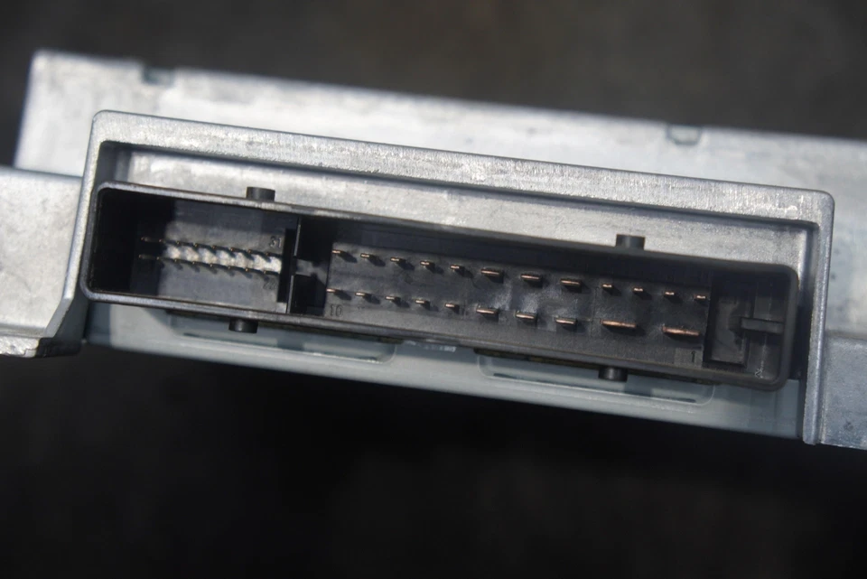 Amplificador de sonido de radio audio AMP 81A035466 OEM Audi S3 A3 RS3 2017 Foto 4 de 4