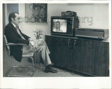 1980 HBO Official Watching Vintage JVC UMATIC Video Recorder Press Photo