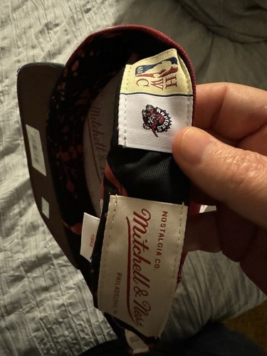 Toronto Raptors Inaugural Season Fitted Hat - Picture 7 of 7