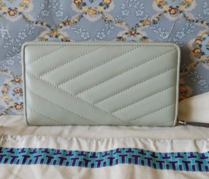 [TORY BURCH] 長財布 KIRA Chevron Zip Continental Wallet TORY BURCH Kira Chevron Zip Continental Wallet Pine Frost