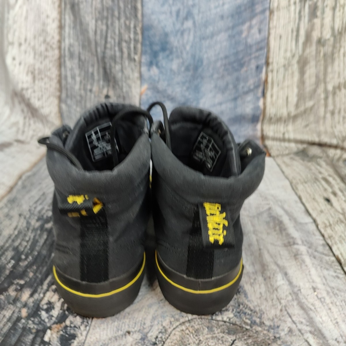 Dr Martens Allana Canvas Boot Size US 6 Chukka Black Mid Dr Martens Allana Canvas Boot Size US 6 Chukka Black Mid