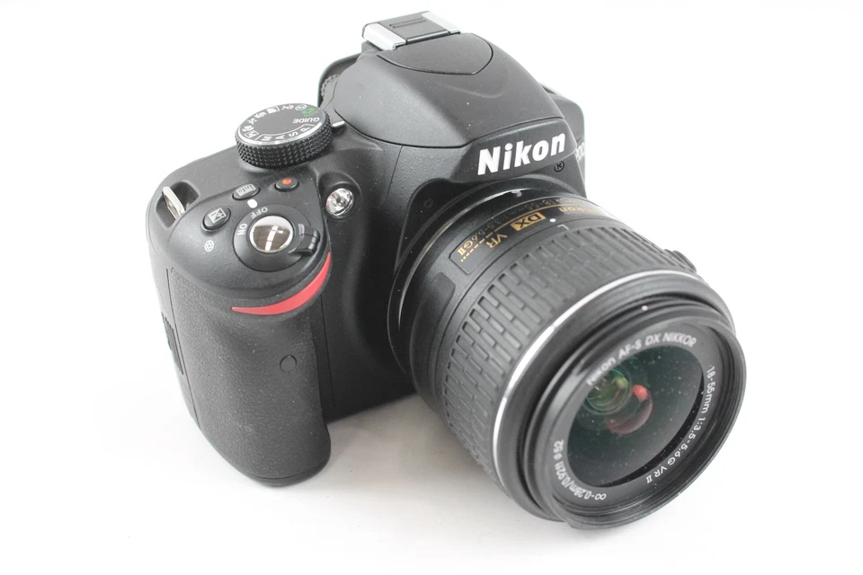 Nikon D3200 DSLR Digital Camera w/ AF-S 18-55mm F/3.5-5.6 G VR II - Image 2 of 4