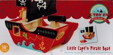 Le Toy Van TV 344 - Little Capt'n Pirate Boat - Wooden Pirate Boat