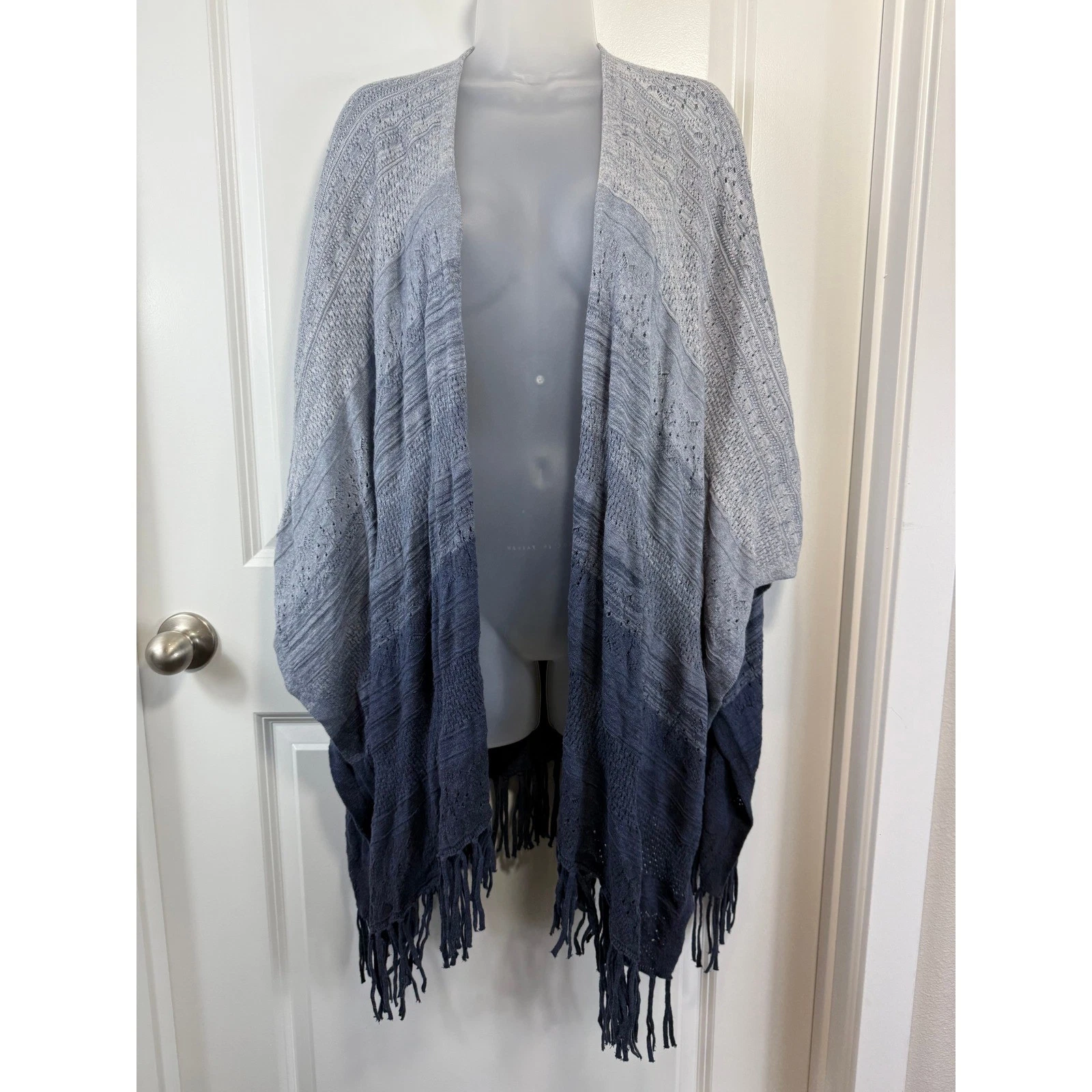 White House Black Market Ombre Blue Knit Fringe Poncho Wrap XS S Open Front Boho