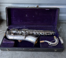 VINTAGE MARTIN ELKHART, IND L.P. SAX SAXOPHONE  CASE SERIAL No. 52661