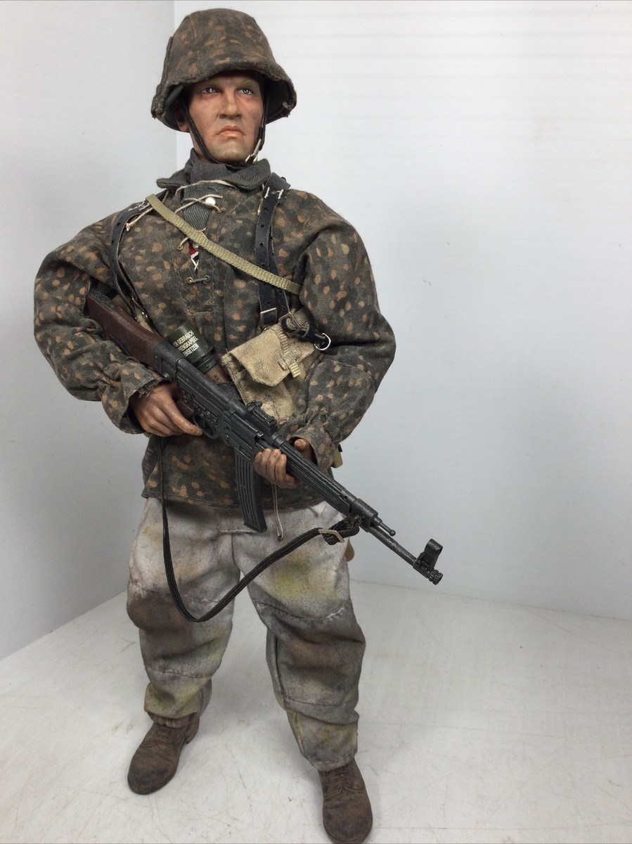 1/6 CUSTOM DRAGON GERMAN SS DIV GRENADIER MP-44 ARDENNES