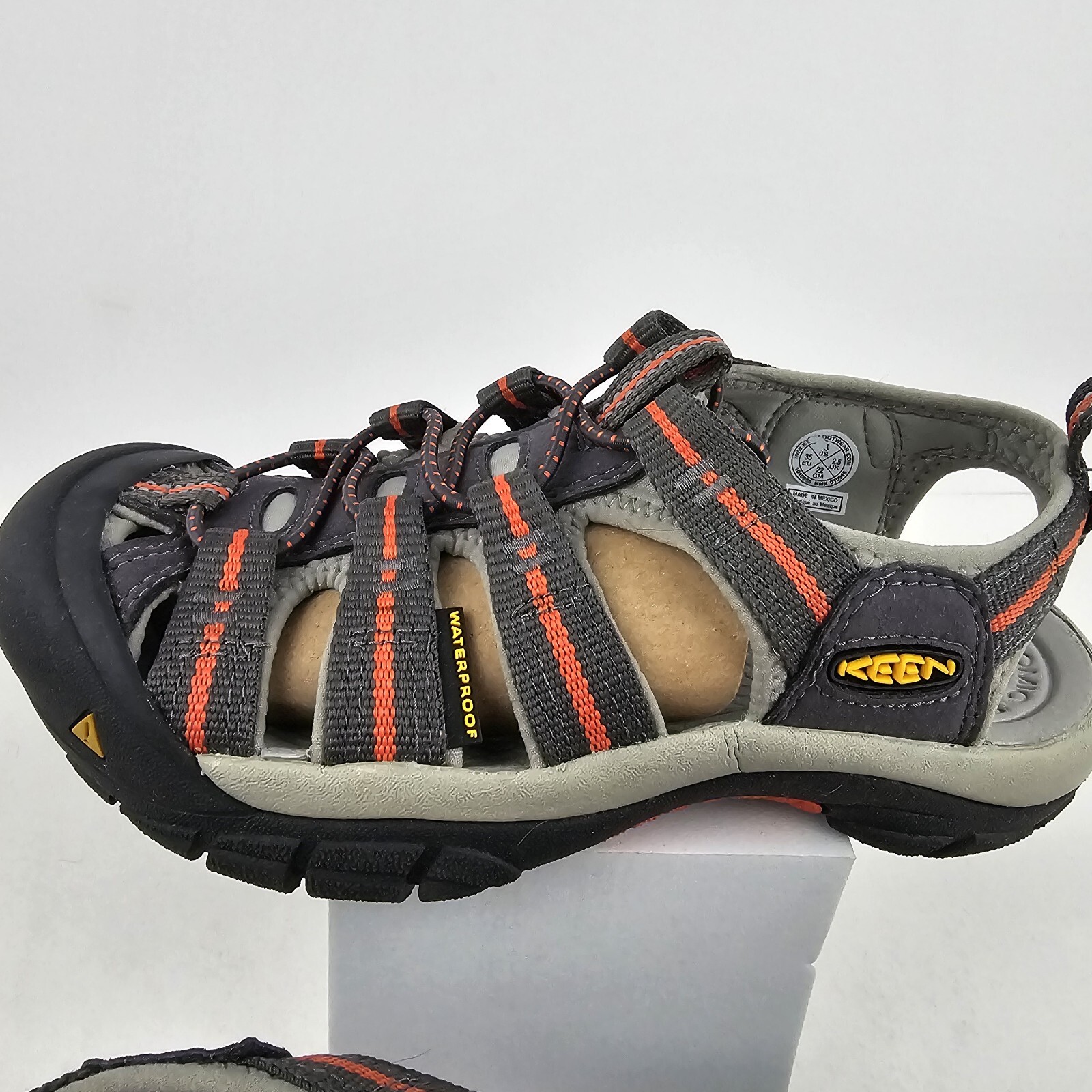 Sandali sportivi originali Keen Newport H2 donna 5 magneti corallo caldo nuovi con scatola