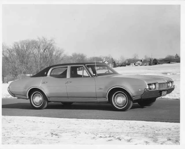 1968 top cutlass supreme