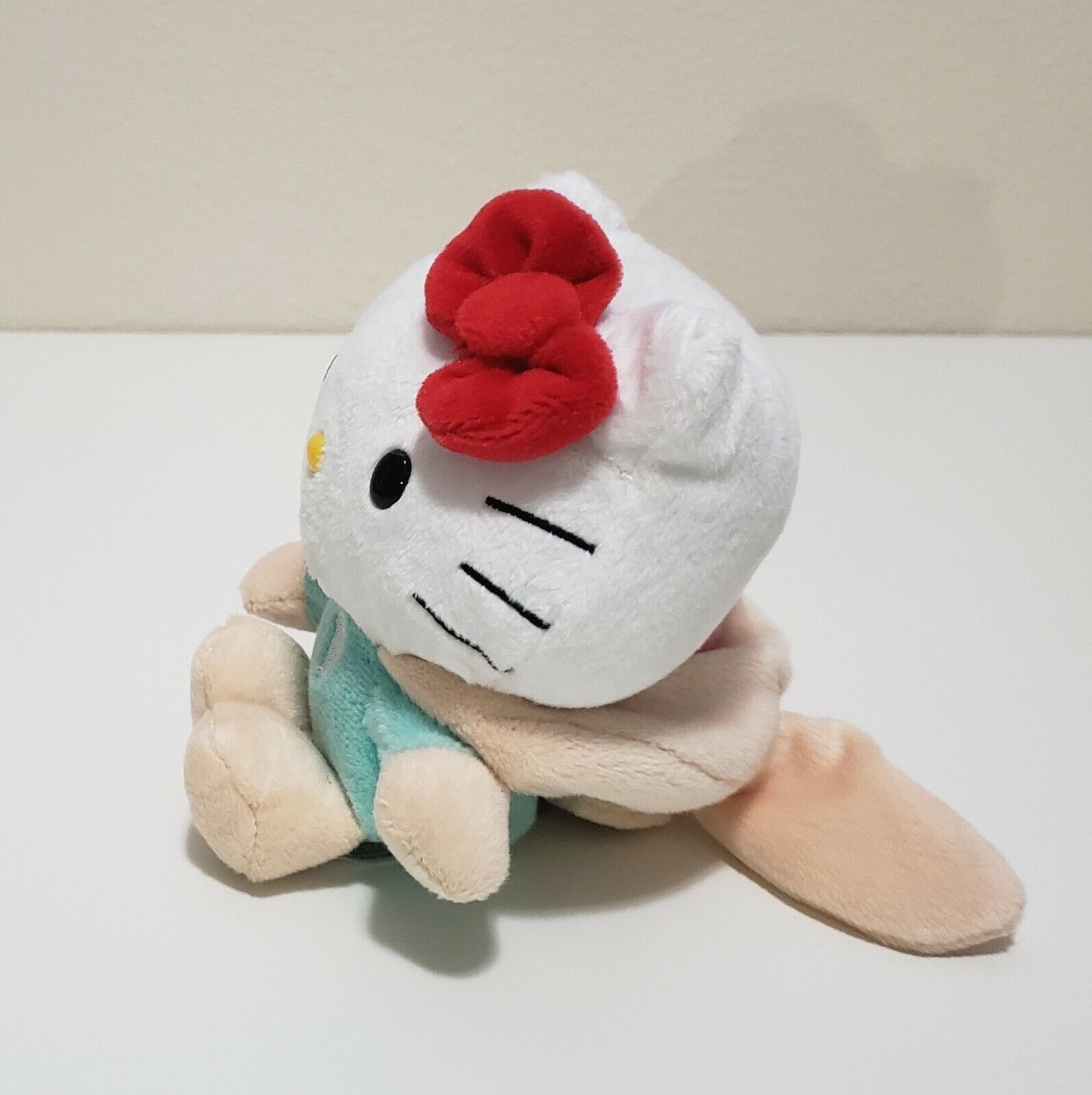 Pelúcia Hello Kitty tamanho S Sanrio Personagens (9cm) deitada – Pig Rabbit  Shop