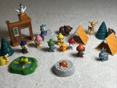 Paw Patrol Arctic Rescue Holiday Snow Playset Figures Accessories Lot Of 23
