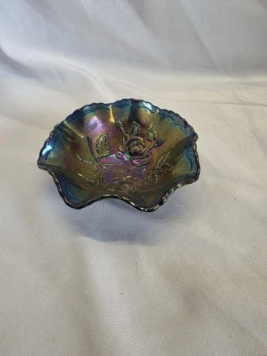 5½" Amethyst Purple Blue Carnival Glass Open Lustre Rose Ruffled Berry