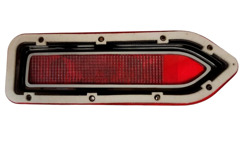 Conjunto de lámpara de luz trasera izquierda Plymouth Belvedere 1970 satélite 3403241 nuevo de stock Foto 2 de 4